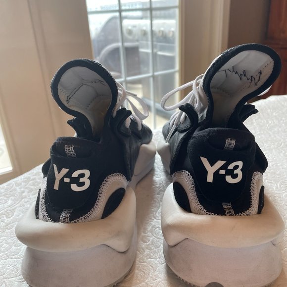 Adidas Y-3 Yohji Yamamoto size 7 Black Sneaker - Picture 3 of 6